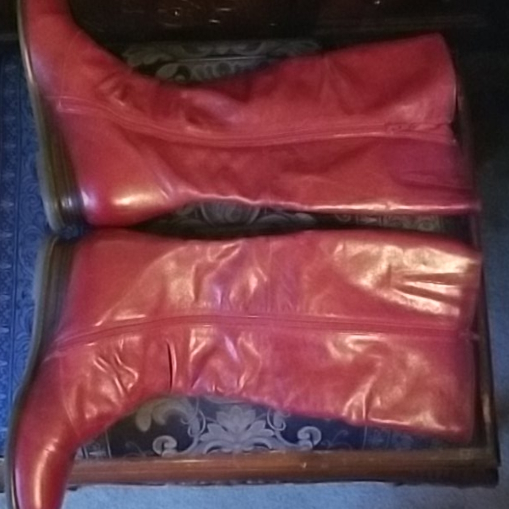 Calf high leather Boots